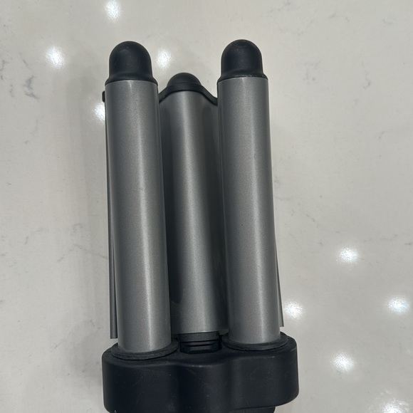 Revlon 3 Barrel Curling Iron Beach Waves - Picture 3 of 6